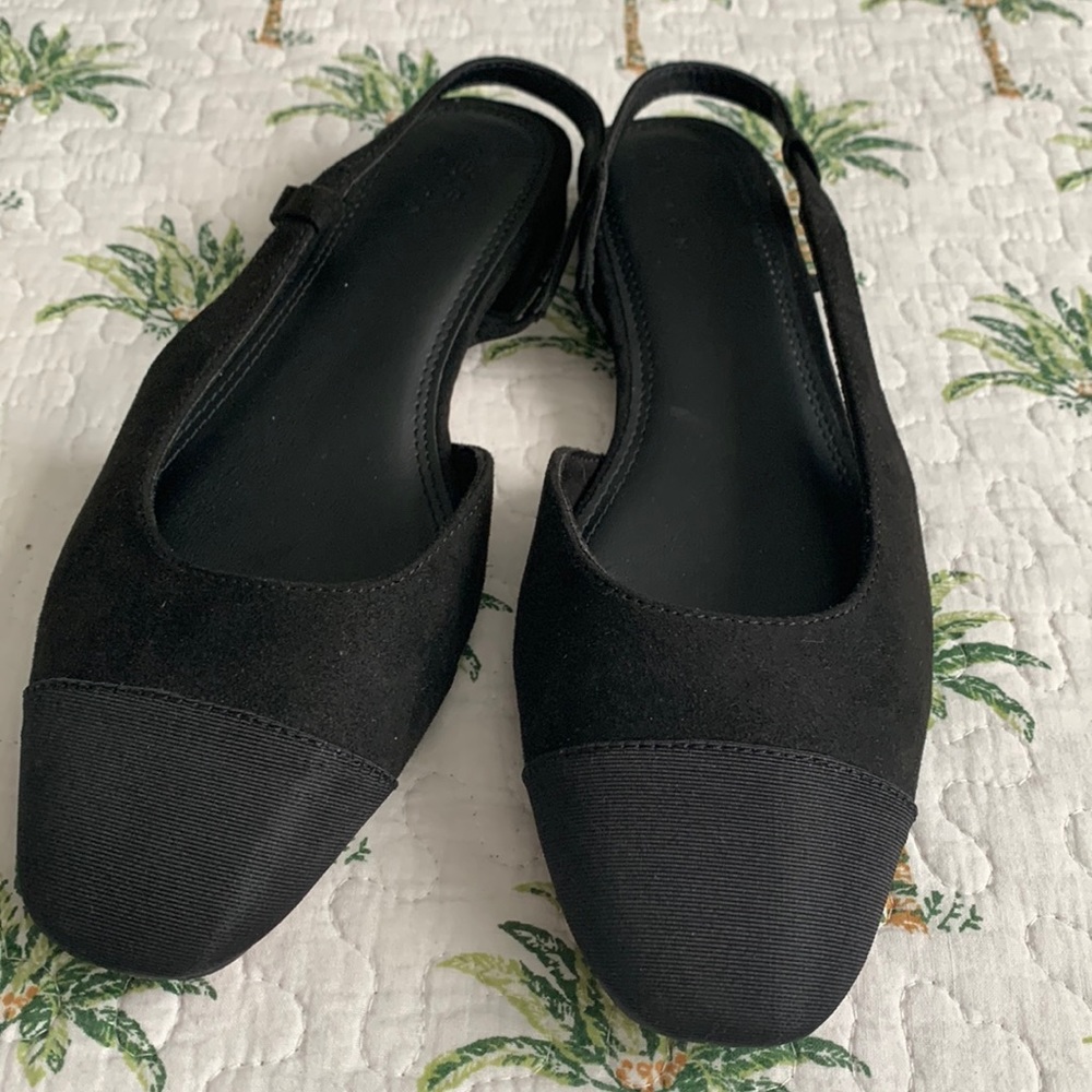 Low heel dress shoes